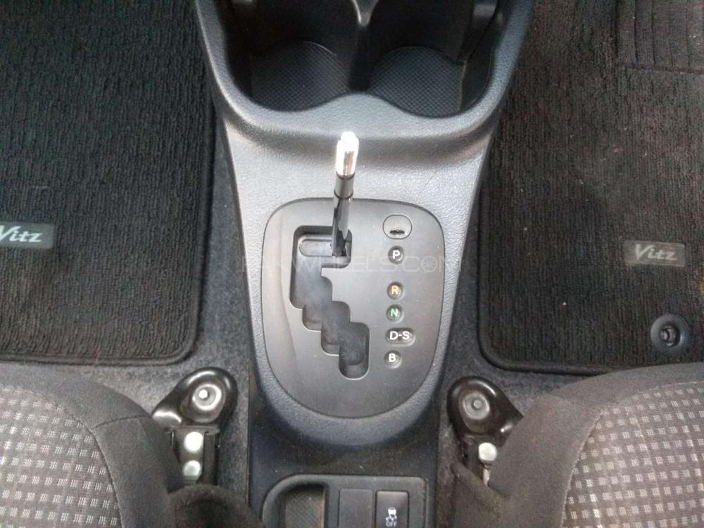 Toyota Vitz 2015 for Sale in Karachi Toyota Vitz 2015 for Sale in Karachi Image-9