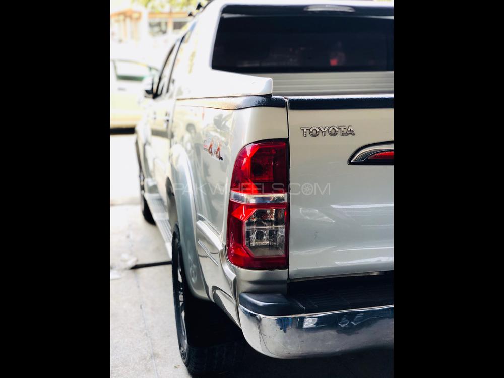 Toyota Hilux 2012 for Sale in Lahore Toyota Hilux 2012 for Sale in Lahore Image-7