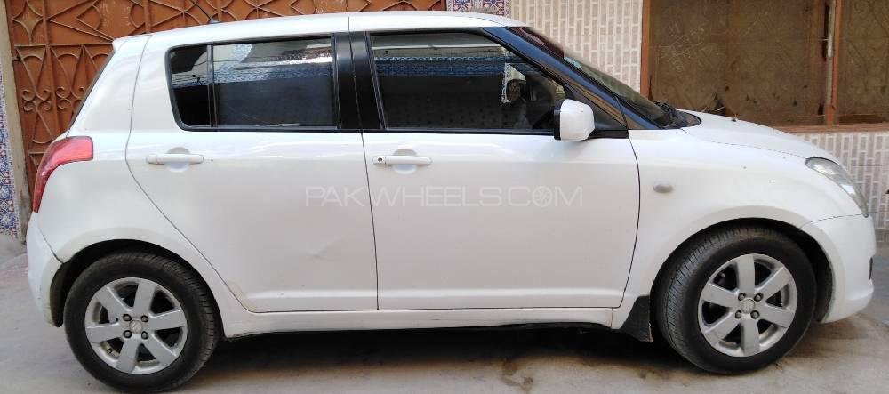 Suzuki Swift 2013 for Sale in Hyderabad Image-1