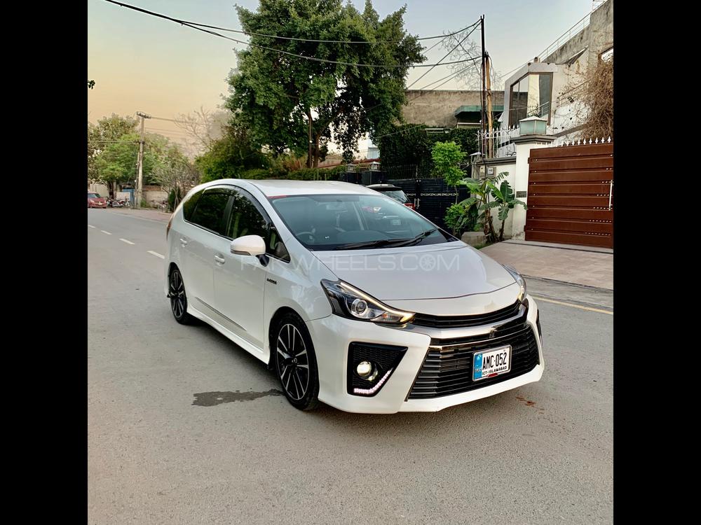 Toyota prius gr sport