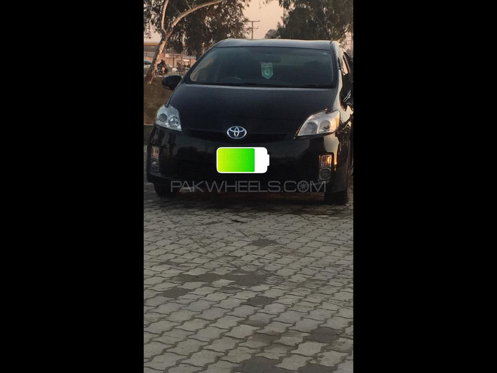 Toyota Prius 2016 for Sale in Mardan Image-1