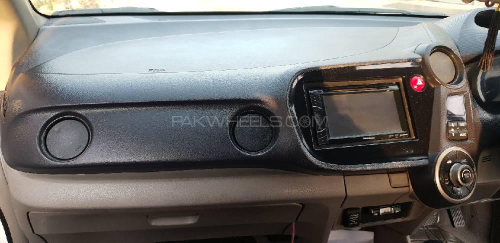 Honda Insight 2010 for Sale in Islamabad Honda Insight 2010 for Sale in Islamabad Image-7
