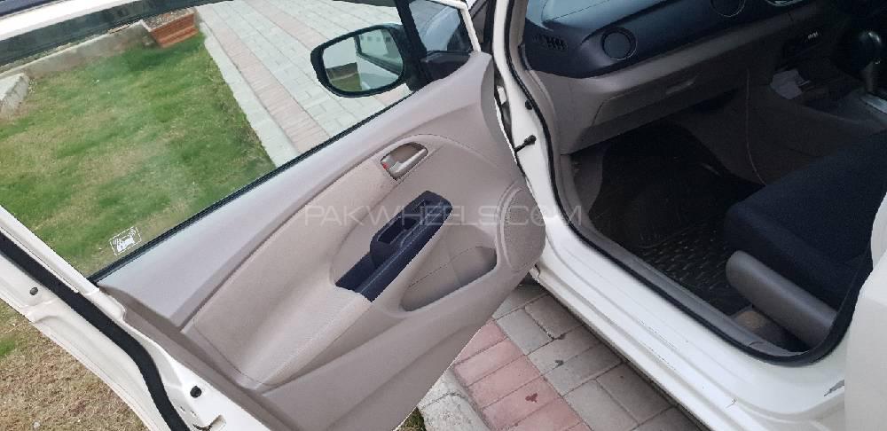 Honda Insight 2010 for Sale in Islamabad Honda Insight 2010 for Sale in Islamabad Image-17