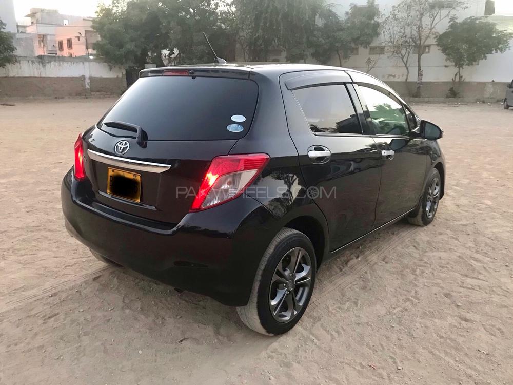 Toyota Vitz 2011 for Sale in Karachi Toyota Vitz 2011 for Sale in Karachi Image-8