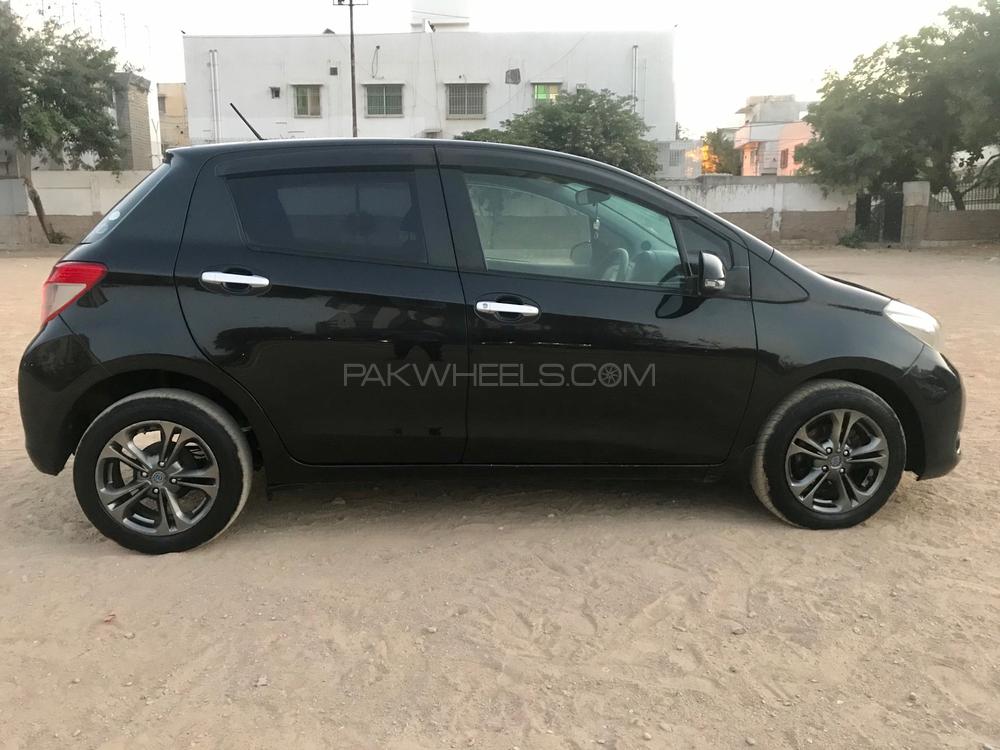 Toyota Vitz 2011 for Sale in Karachi Toyota Vitz 2011 for Sale in Karachi Image-9
