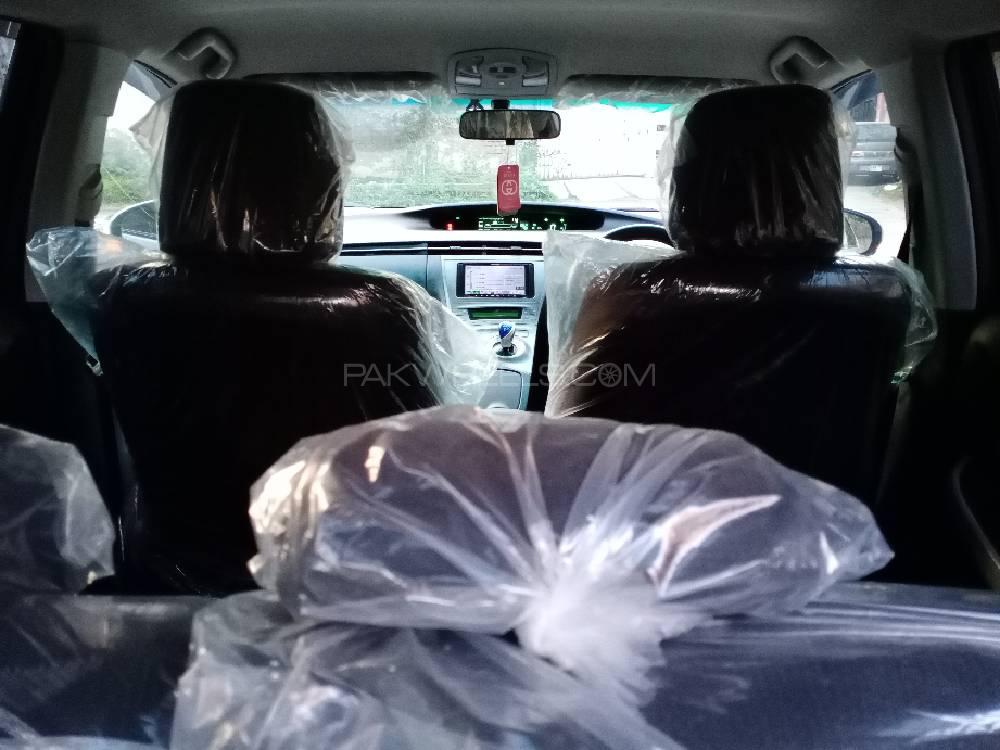 Toyota Prius 2013 for Sale in Lahore Toyota Prius 2013 for Sale in Lahore Image-8