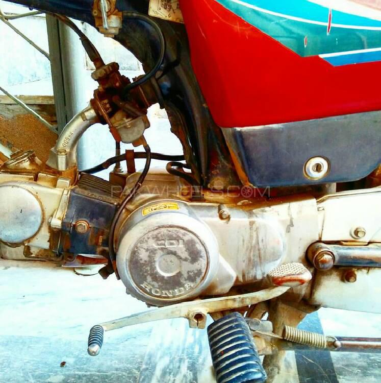 جیپ ایم 151 - 2000 Rocket جیپ ایم 151 - 2000 Rocket Image-4