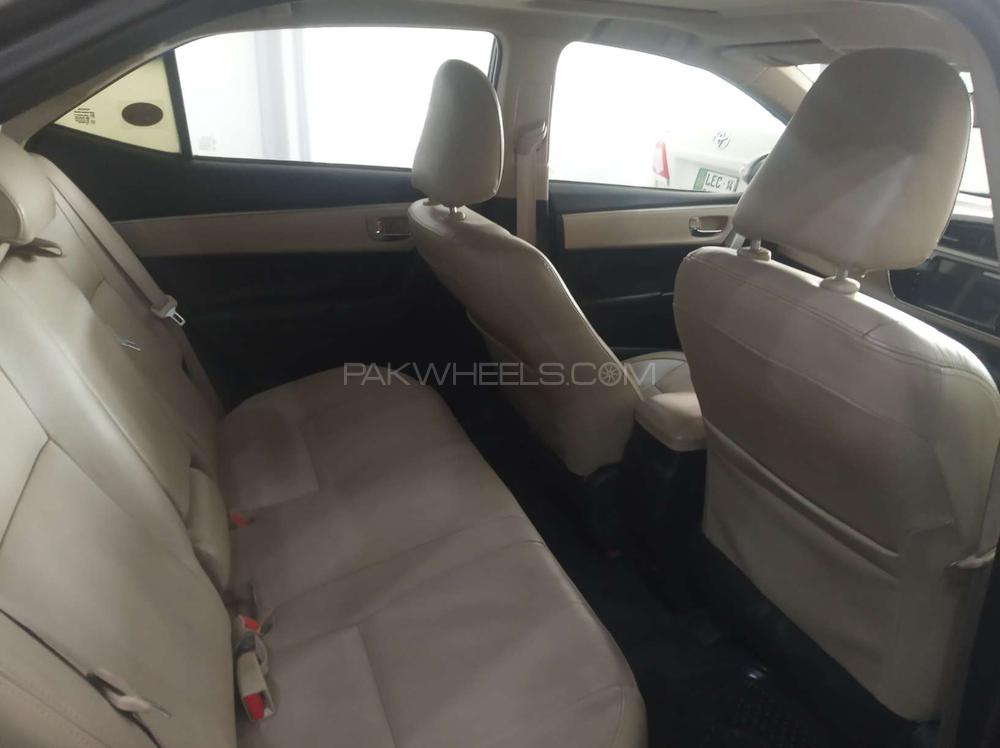 Toyota Corolla 2015 for Sale in Gujranwala Toyota Corolla 2015 for Sale in Gujranwala Image-6