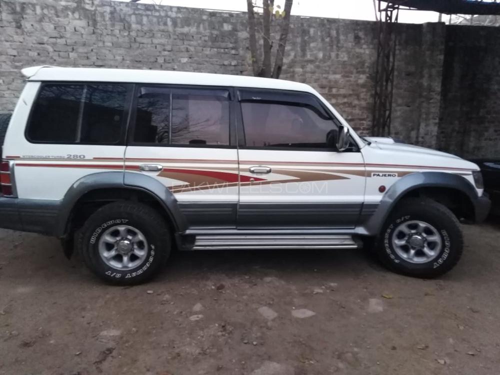 Mitsubishi Pajero 1994 for Sale in Peshawar Image-1