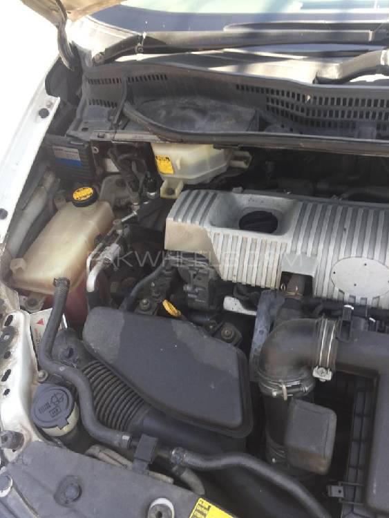 Toyota Prius 2010 for Sale in Lahore Toyota Prius 2010 for Sale in Lahore Image-14