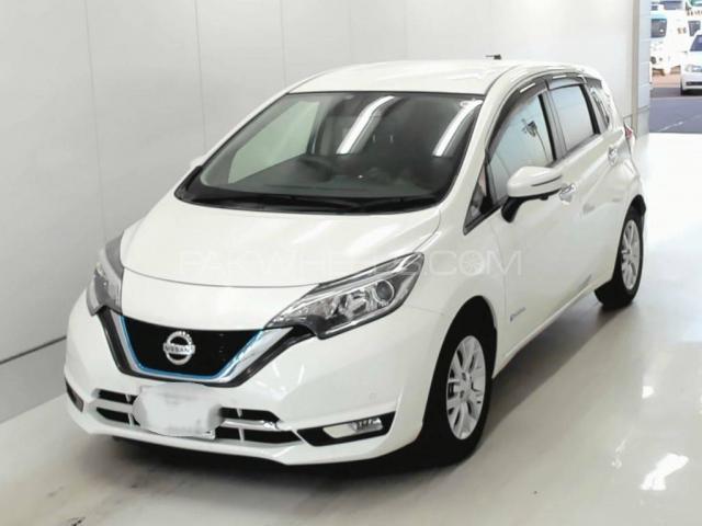 Nissan Note 2017 for Sale in Lahore Image-1