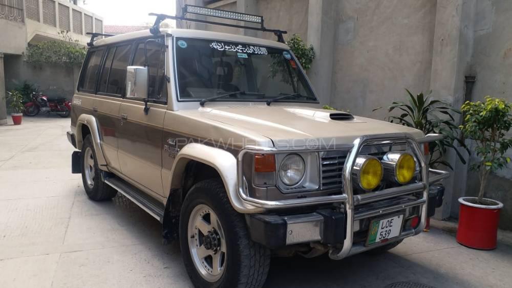 Mitsubishi Pajero 1990 for Sale in Lahore Image-1