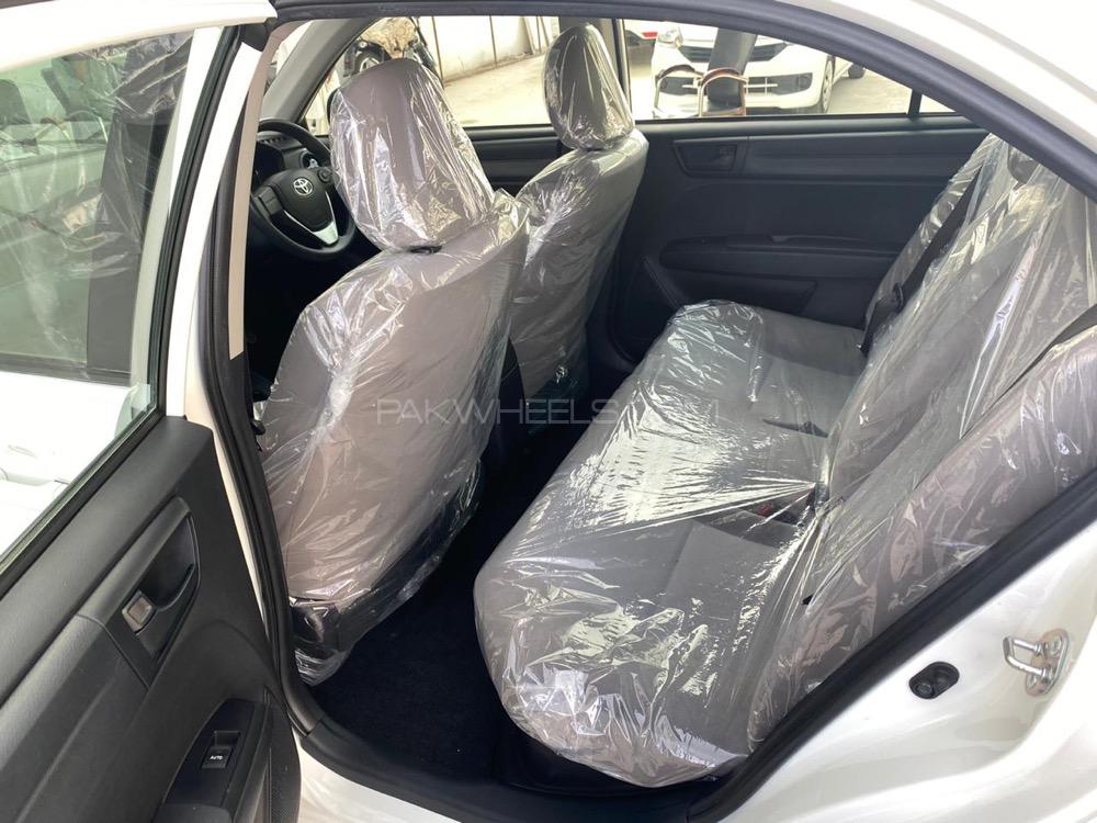 Toyota Corolla Axio 2016 for Sale in Karachi Toyota Corolla Axio 2016 for Sale in Karachi Image-10