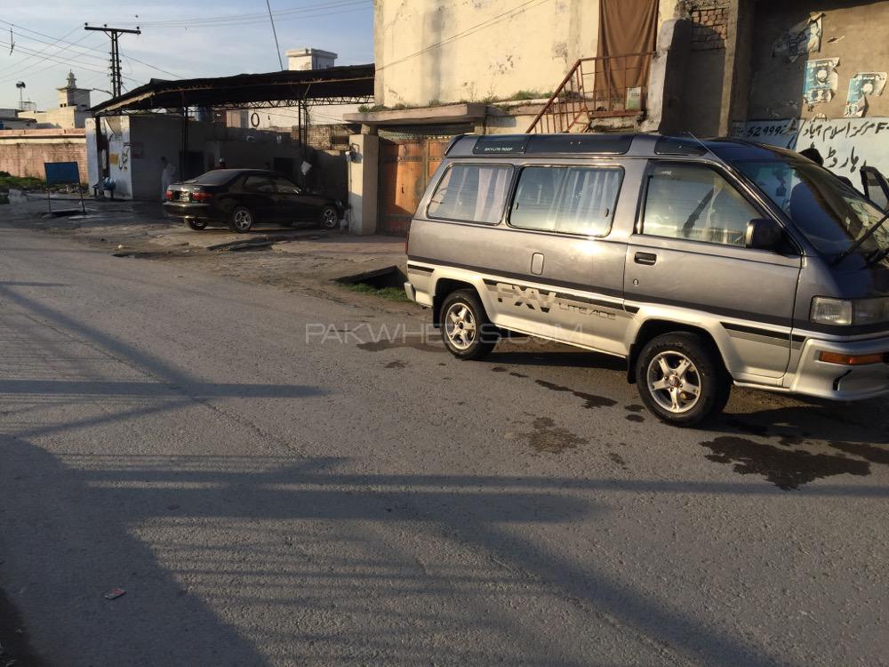 Toyota Lite Ace 1990 for Sale in Mingora Image-1