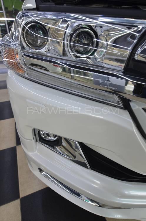 Toyota Land Cruiser 2017 for Sale in Lahore Toyota Land Cruiser 2017 for Sale in Lahore Image-5