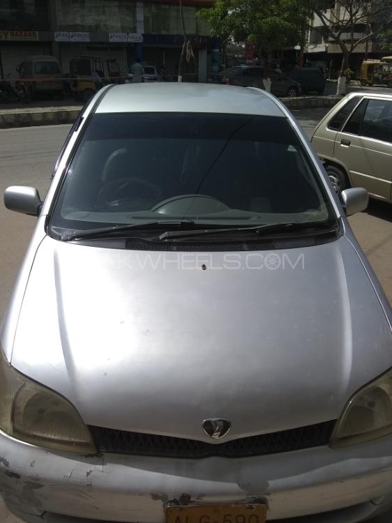 Toyota Platz 2002 for Sale in Karachi Image-1