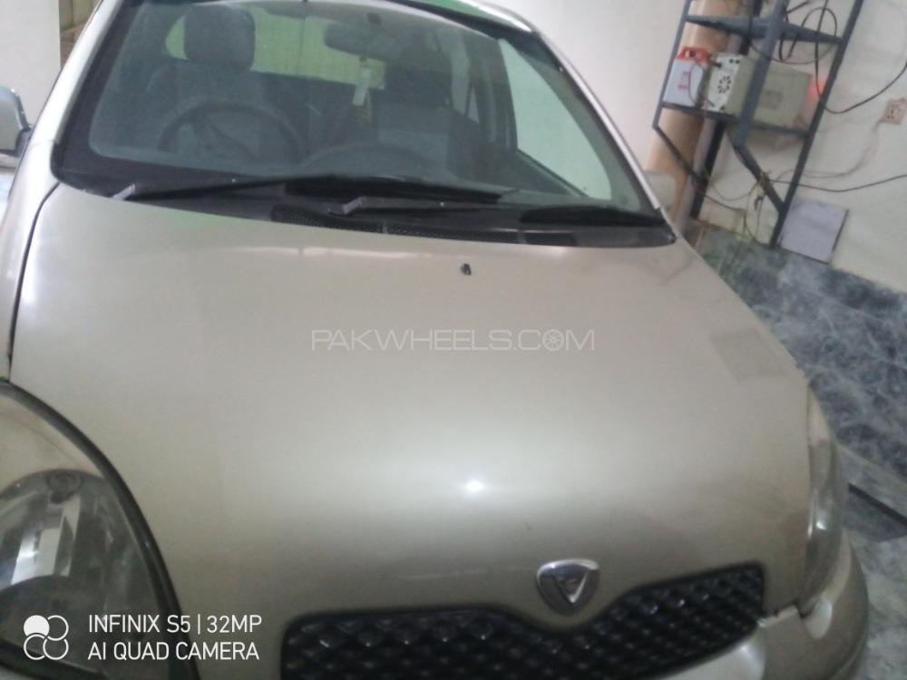 Toyota Vitz 2002 for Sale in Dera ismail khan Image-1