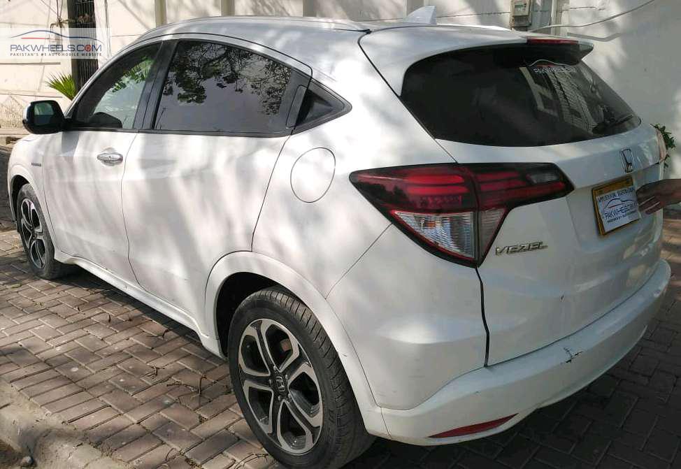 Honda Vezel 2015 for Sale in Karachi Honda Vezel 2015 for Sale in Karachi Image-4