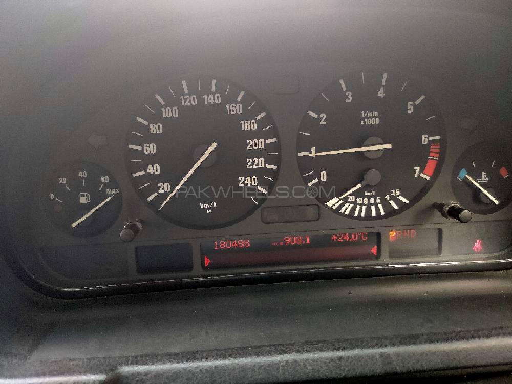 BMW X5 2002 for Sale in Lahore BMW X5 2002 for Sale in Lahore Image-3