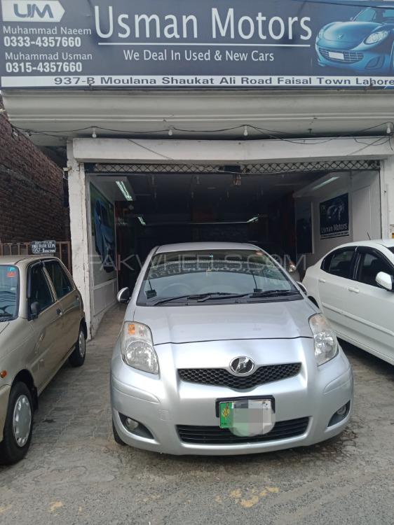 Toyota Vitz 2010 for Sale in Lahore Image-1