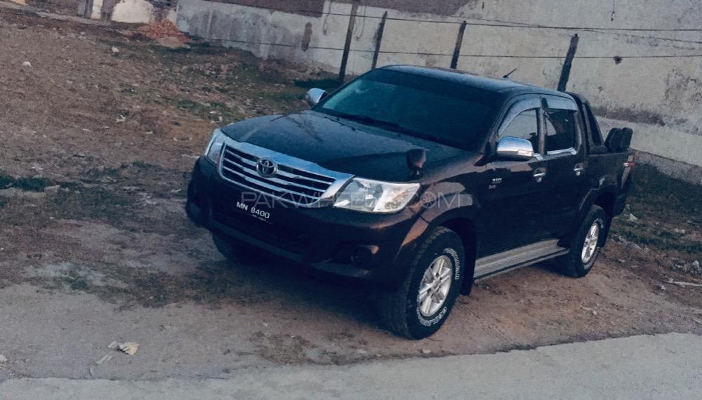 Toyota Hilux 2012 for Sale in Mian Wali Image-1