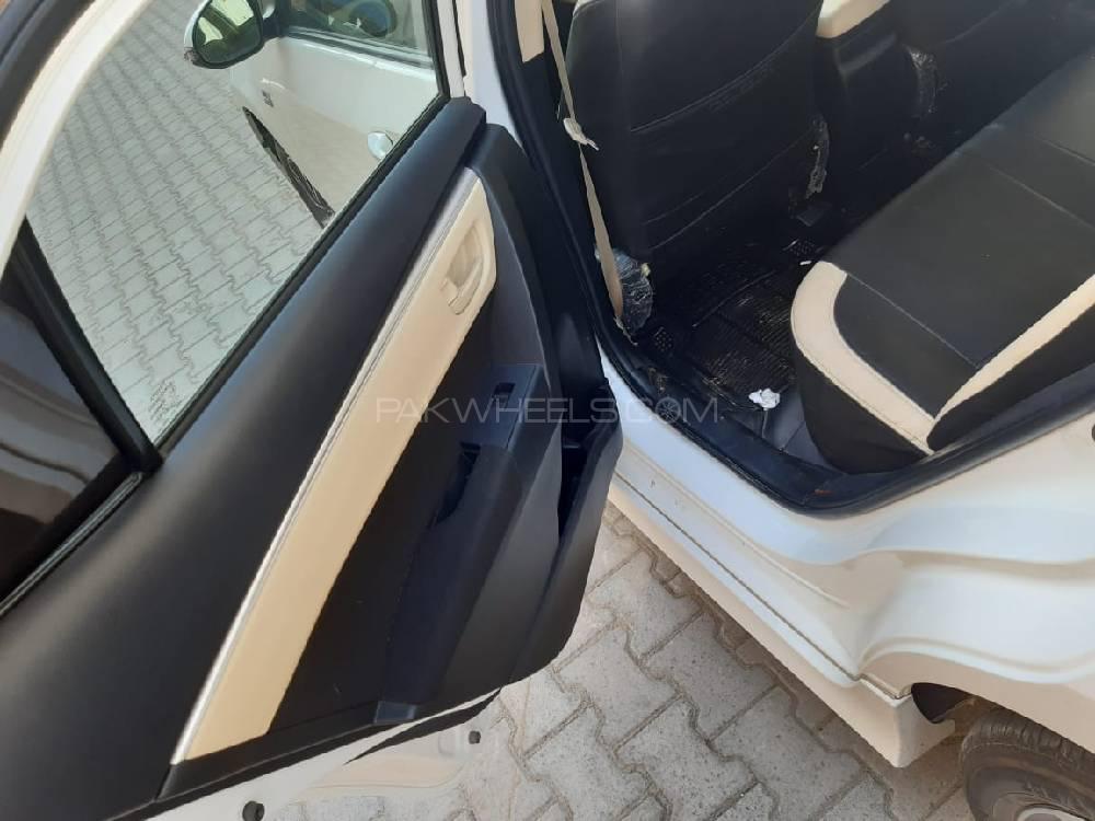 Toyota Corolla 2019 for Sale in Lahore Toyota Corolla 2019 for Sale in Lahore Image-10