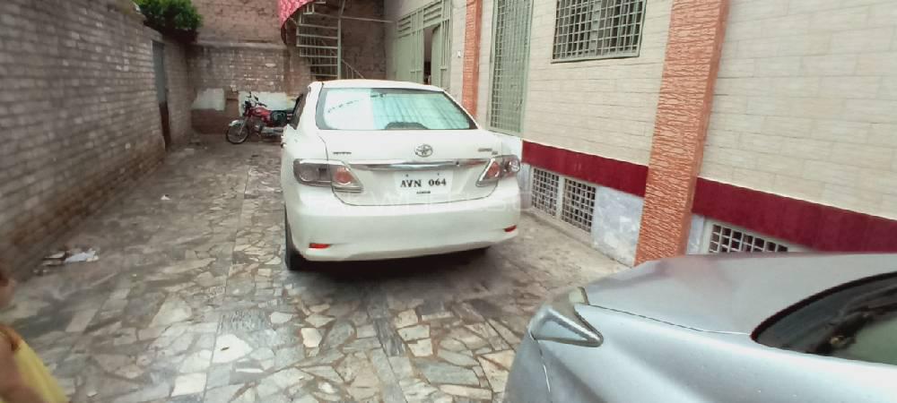 Toyota Corolla 2011 for Sale in Peshawar Image-1