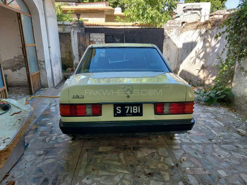 Mercedes Benz D Series 1989 for Sale in Abbottabad Mercedes Benz D Series 1989 for Sale in Abbottabad Image-4