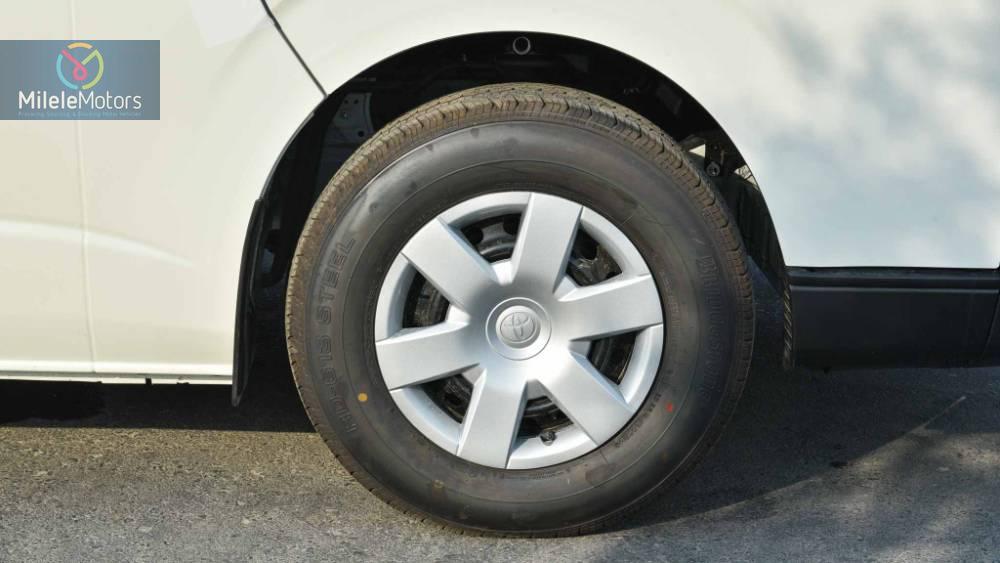 Toyota Hiace 2019 for Sale in Karachi Toyota Hiace 2019 for Sale in Karachi Image-18