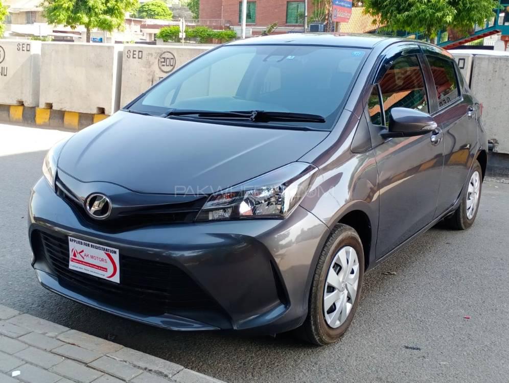 Toyota Vitz 2016 for Sale in Lahore Image-1
