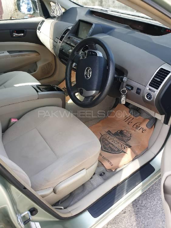 Toyota Prius 2007 for Sale in Sialkot Toyota Prius 2007 for Sale in Sialkot Image-15