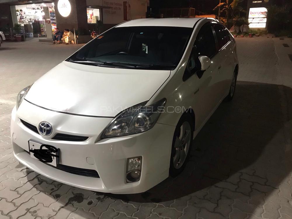 Toyota Prius 2010 for Sale in Peshawar Toyota Prius 2010 for Sale in Peshawar Image-4
