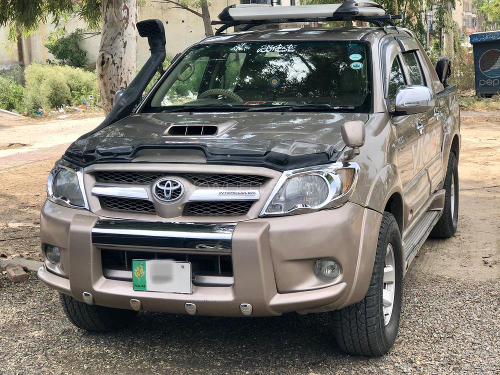 Toyota Hilux 2004 for Sale in Gujrat Image-1