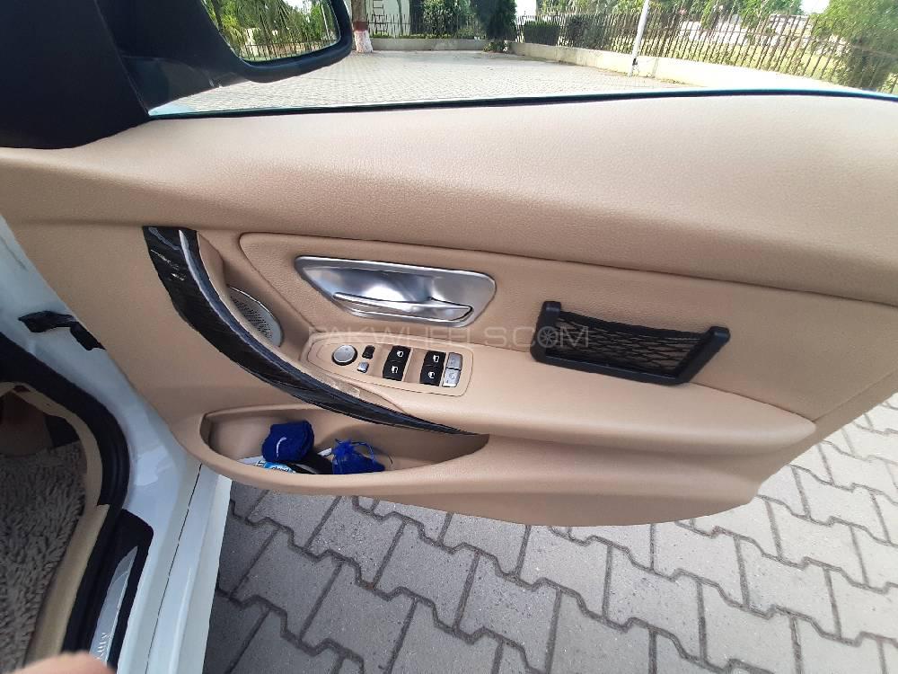 BMW 3 Series 2014 for Sale in Sialkot BMW 3 Series 2014 for Sale in Sialkot Image-4