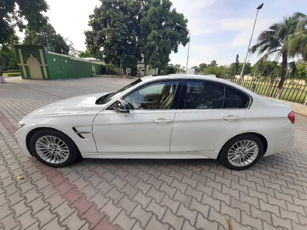 BMW 3 Series 2014 for Sale in Sialkot BMW 3 Series 2014 for Sale in Sialkot Image-15