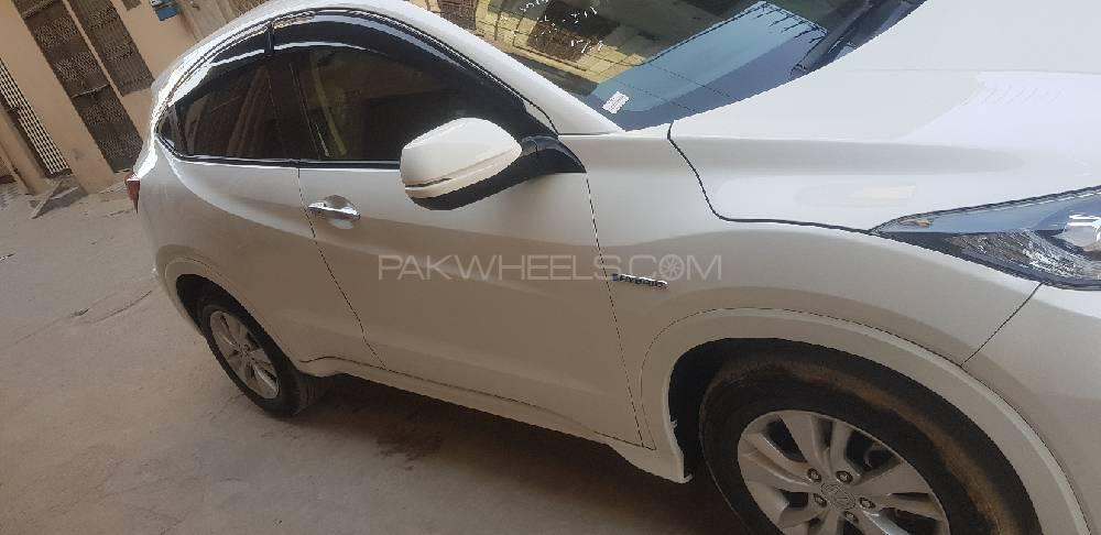 Honda Vezel 2014 for Sale in Sialkot Honda Vezel 2014 for Sale in Sialkot Image-3