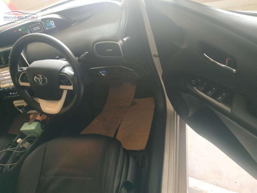 ٹویوٹا پریوس 2015 for Sale in کراچی ٹویوٹا پریوس 2015 for Sale in کراچی Image-8