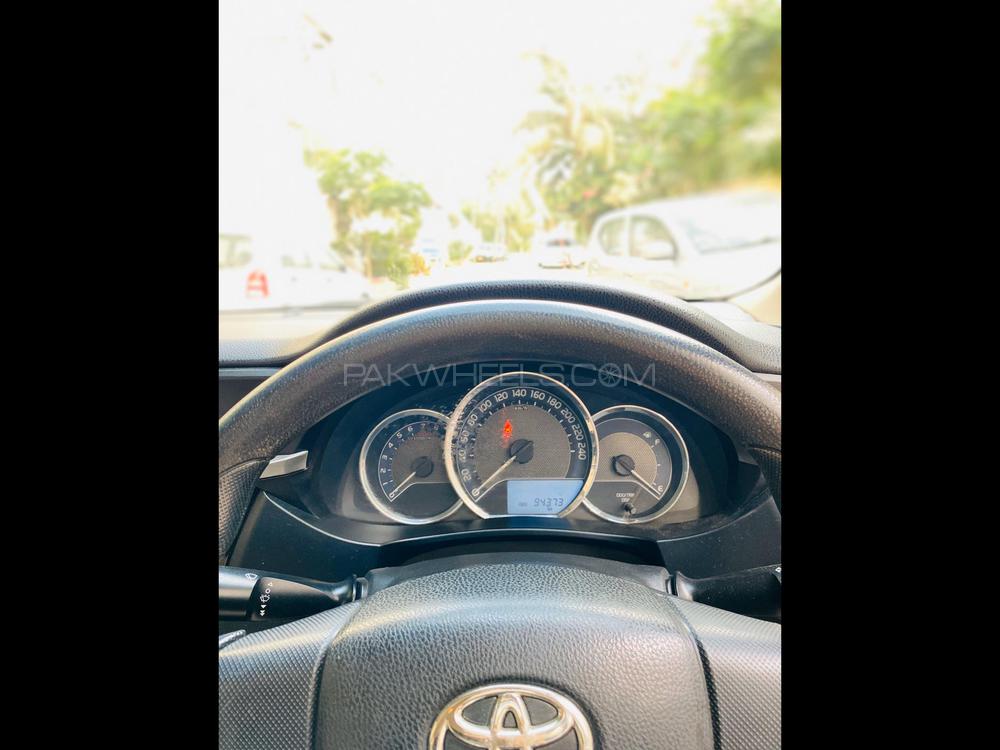 Toyota Corolla 2015 for Sale in Karachi Toyota Corolla 2015 for Sale in Karachi Image-16