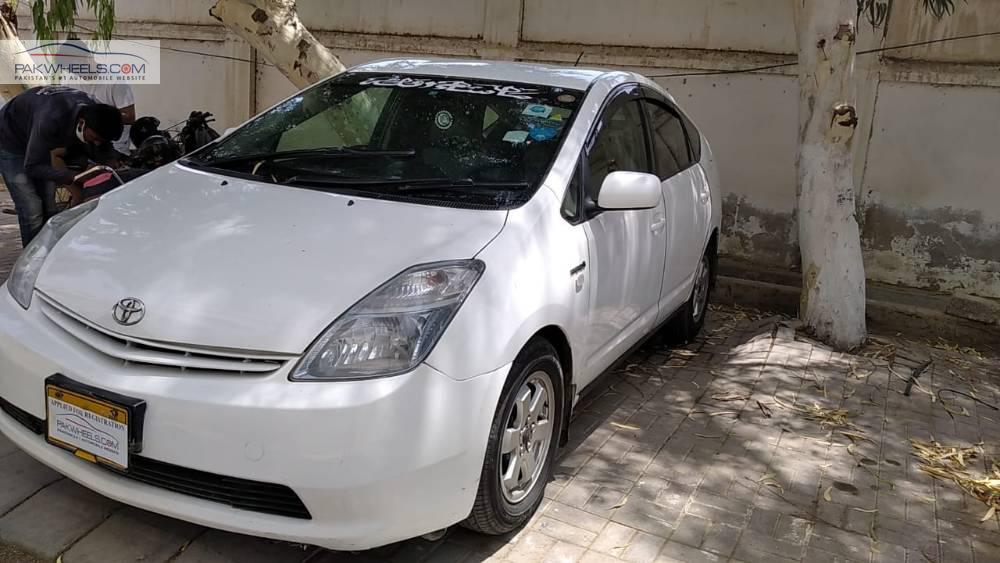 Toyota Prius 2011 for Sale in Karachi Toyota Prius 2011 for Sale in Karachi Image-4