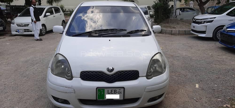Toyota Vitz 2004 for Sale in Islamabad Image-1