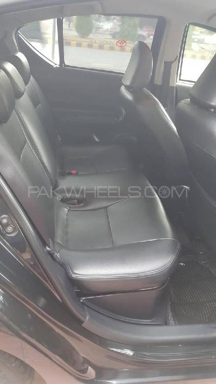 Toyota Aqua 2015 for Sale in Lahore Toyota Aqua 2015 for Sale in Lahore Image-10