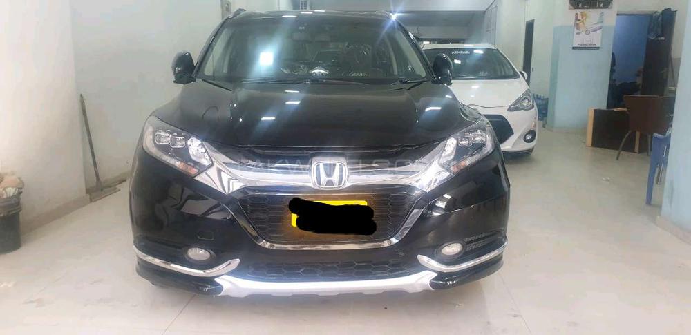 Honda Vezel 2015 for Sale in Karachi Image-1