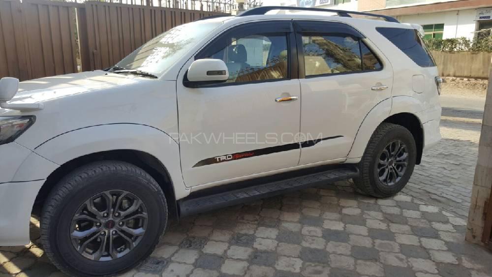 Toyota Fortuner - 2015  Toyota Fortuner - 2015  Image-10