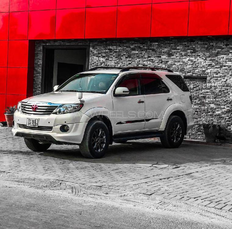 Toyota Fortuner - 2015  Toyota Fortuner - 2015  Image-12