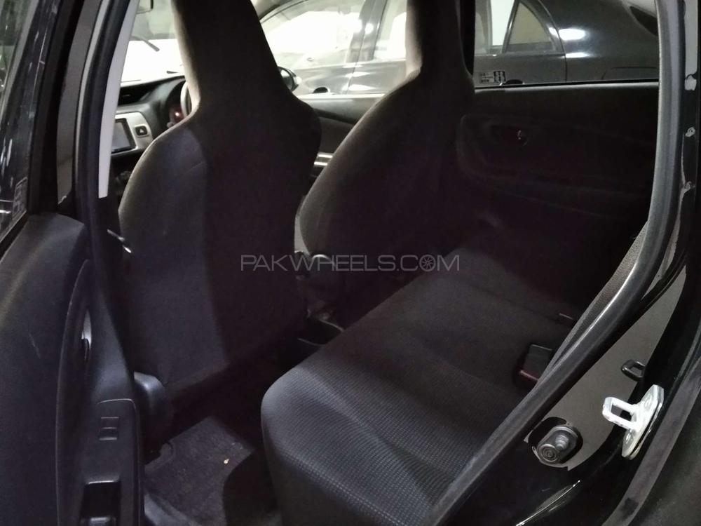 Toyota Vitz 2015 for Sale in Karachi Toyota Vitz 2015 for Sale in Karachi Image-11