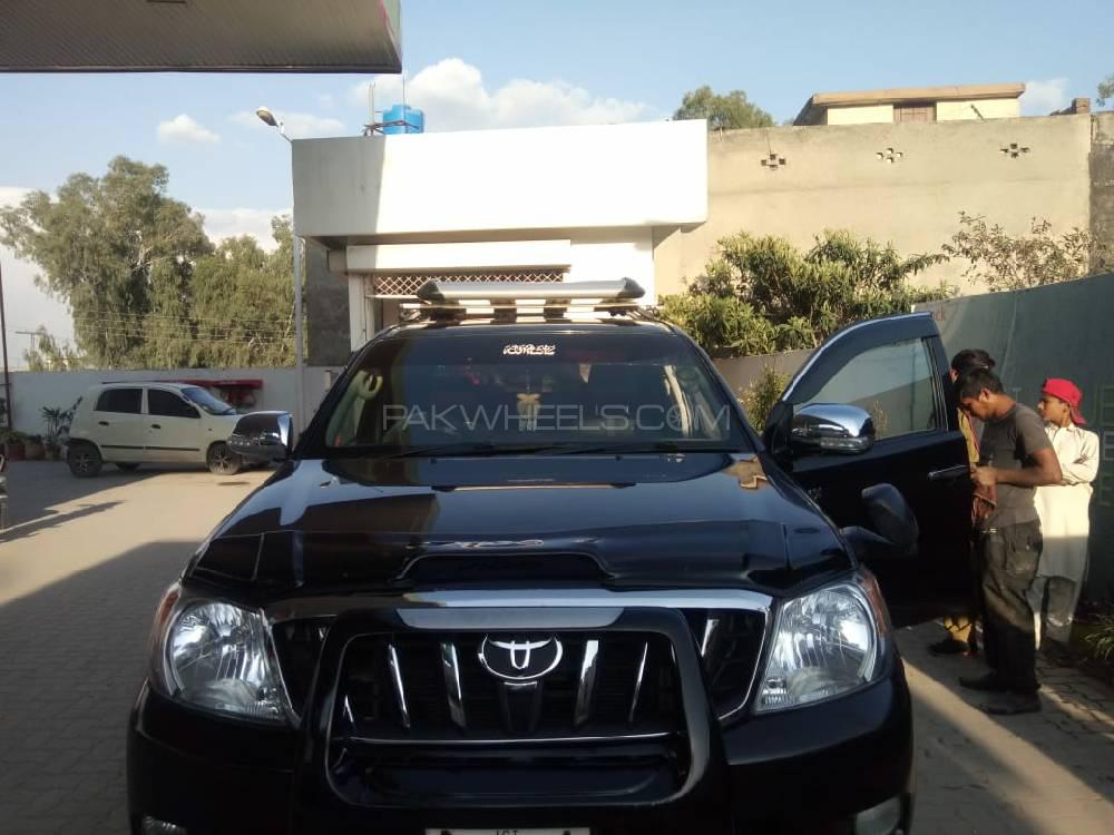 Toyota Hilux 2011 for Sale in Rawalpindi Toyota Hilux 2011 for Sale in Rawalpindi Image-11