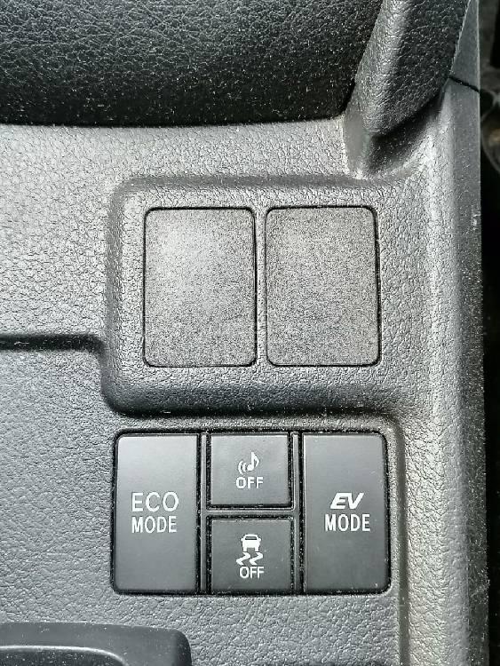 Toyota Corolla Axio 2015 for Sale in Karachi Toyota Corolla Axio 2015 for Sale in Karachi Image-18