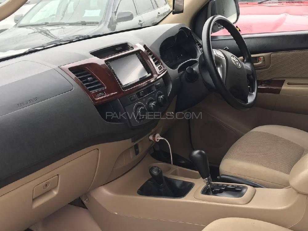 Toyota Hilux 2015 for Sale in Peshawar Image-1
