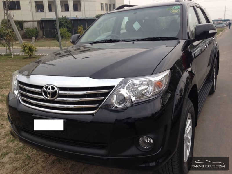 Toyota Fortuner 2013 for Sale in Lahore Image-1
