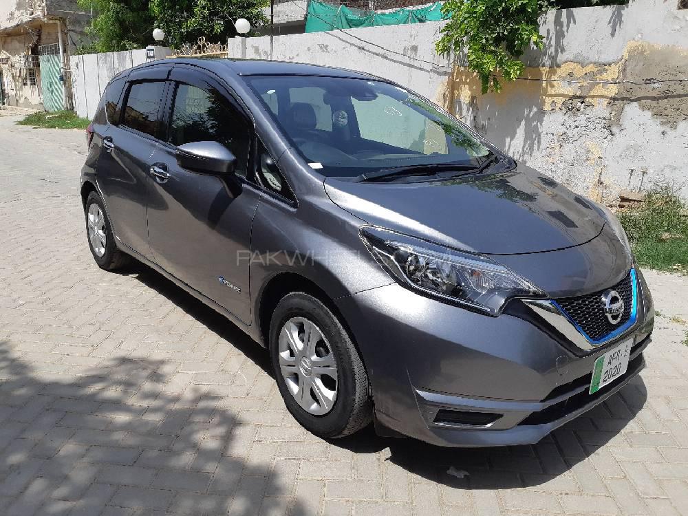 Nissan Note 2017 for Sale in Multan Nissan Note 2017 for Sale in Multan Image-2